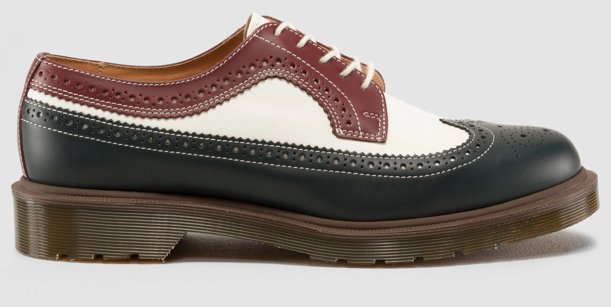 Certainly! An optimized title for the product could be:

Mens Cherry Brogue Oxford Shoes - BWC Style, Classic Design

Let me know if you need further assistance!