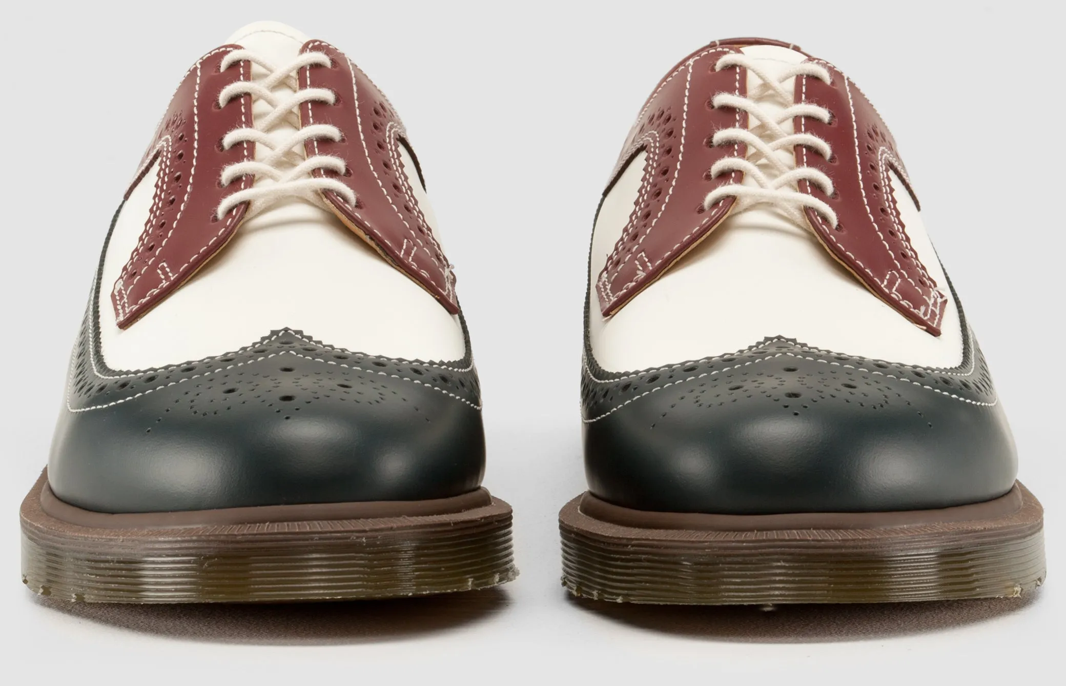 Certainly! An optimized title for the product could be:

Mens Cherry Brogue Oxford Shoes - BWC Style, Classic Design

Let me know if you need further assistance!