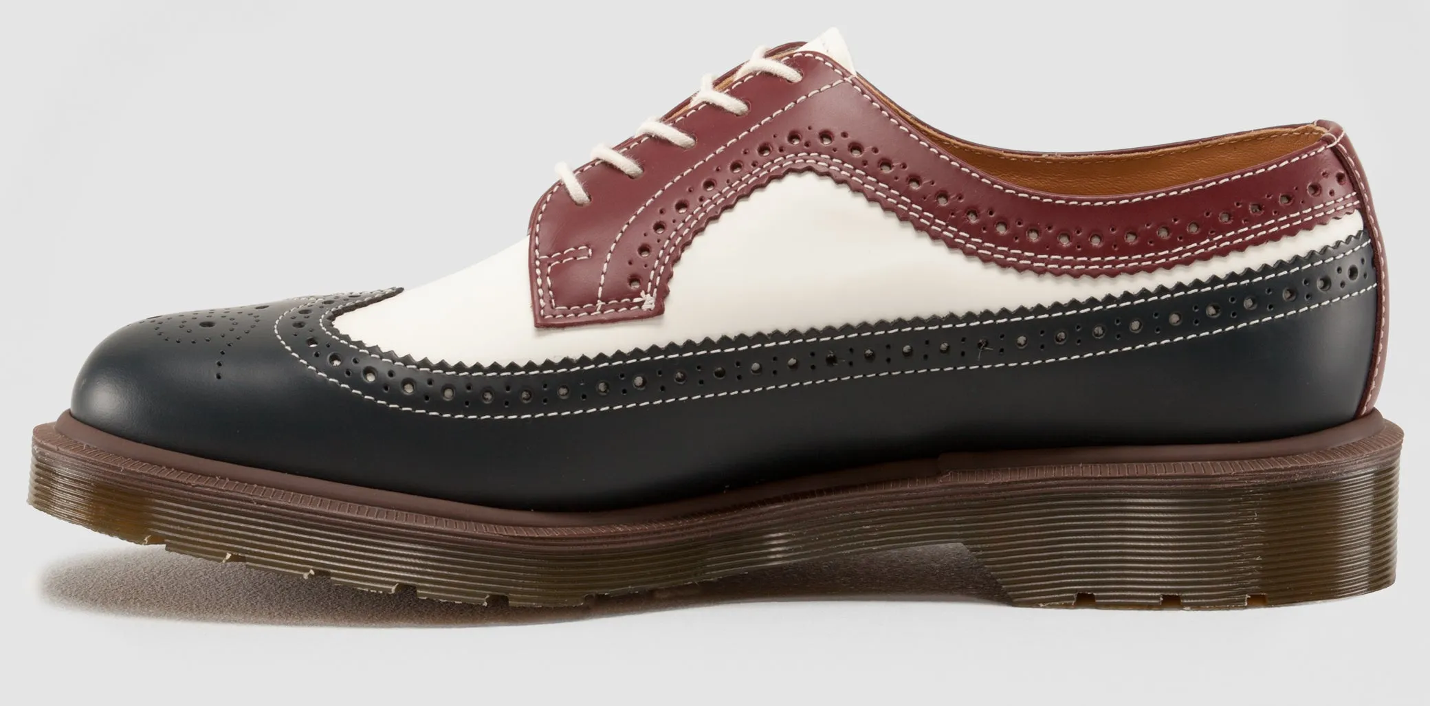 Certainly! An optimized title for the product could be:

Mens Cherry Brogue Oxford Shoes - BWC Style, Classic Design

Let me know if you need further assistance!