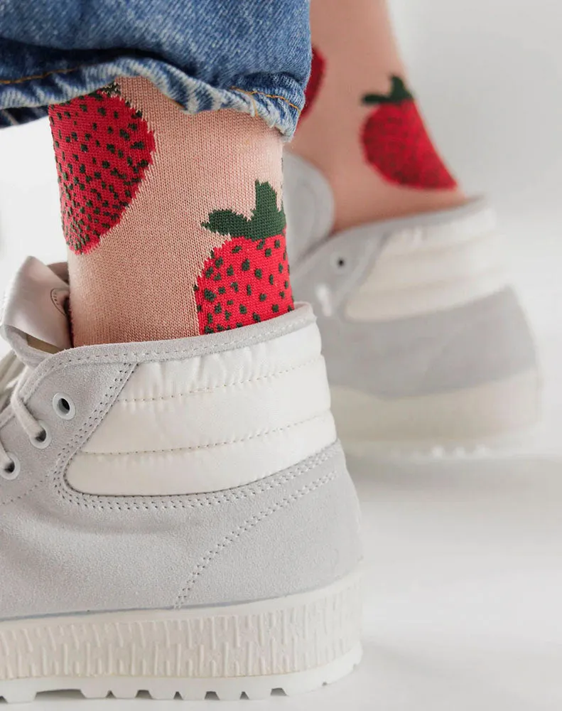 CREW SOCKS - STRAWBERRIES